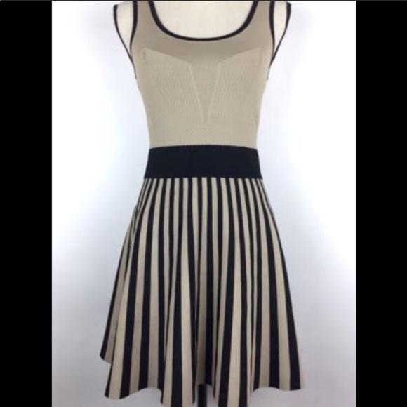 GUESS Dress - Picture 4 of 8